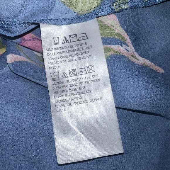 Belle - By Kim Gravel - Flower Print Top - Picture 7 of 8